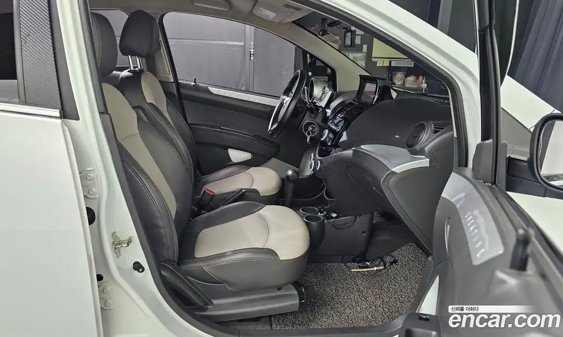 Chevrolet Spark 2012 1.0 гидро в Москве № 1238995, фото 12