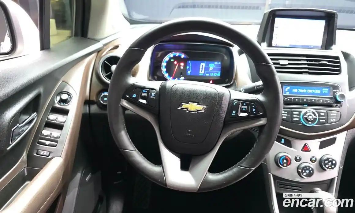Chevrolet Trax 2014 1.4 Автомат в Москве № 1239045, фото 13