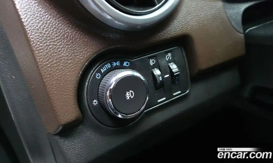 Chevrolet Trax 2014 1.4 Автомат в Москве № 1239045, фото 19