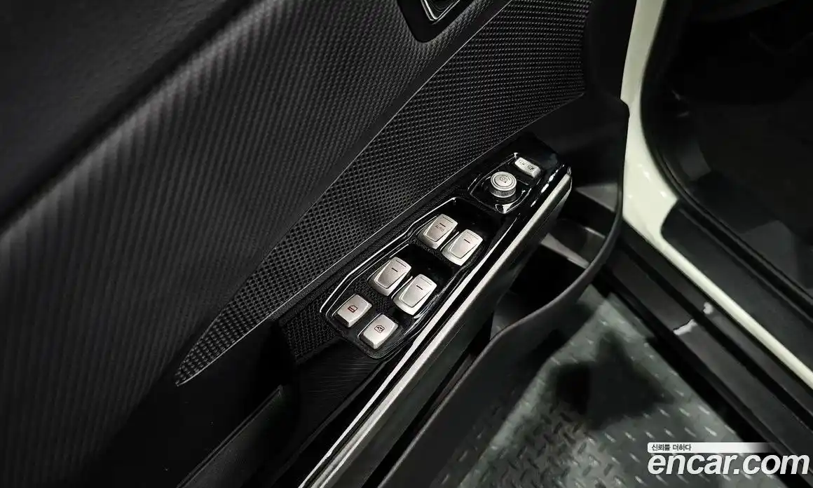 SsangYong TIBOLI 2017 1.6 Автомат в Москве № 1242061, фото 17