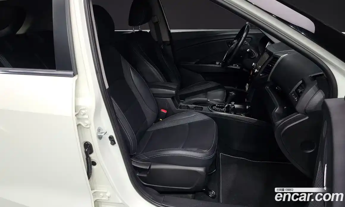 SsangYong TIBOLI 2017 1.6 Автомат в Москве № 1242061, фото 10