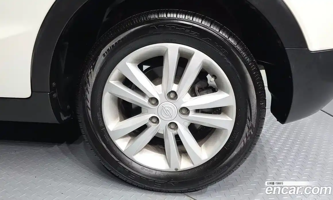 SsangYong TIBOLI 2017 1.6 Автомат в Москве № 1242104, фото 5