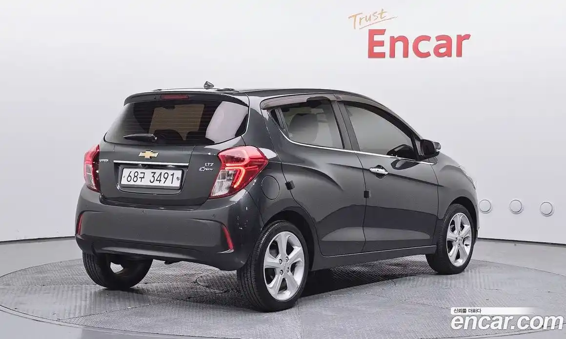 Chevrolet Spark 2017 1.0 Автомат в Москве № 1242293, фото 2