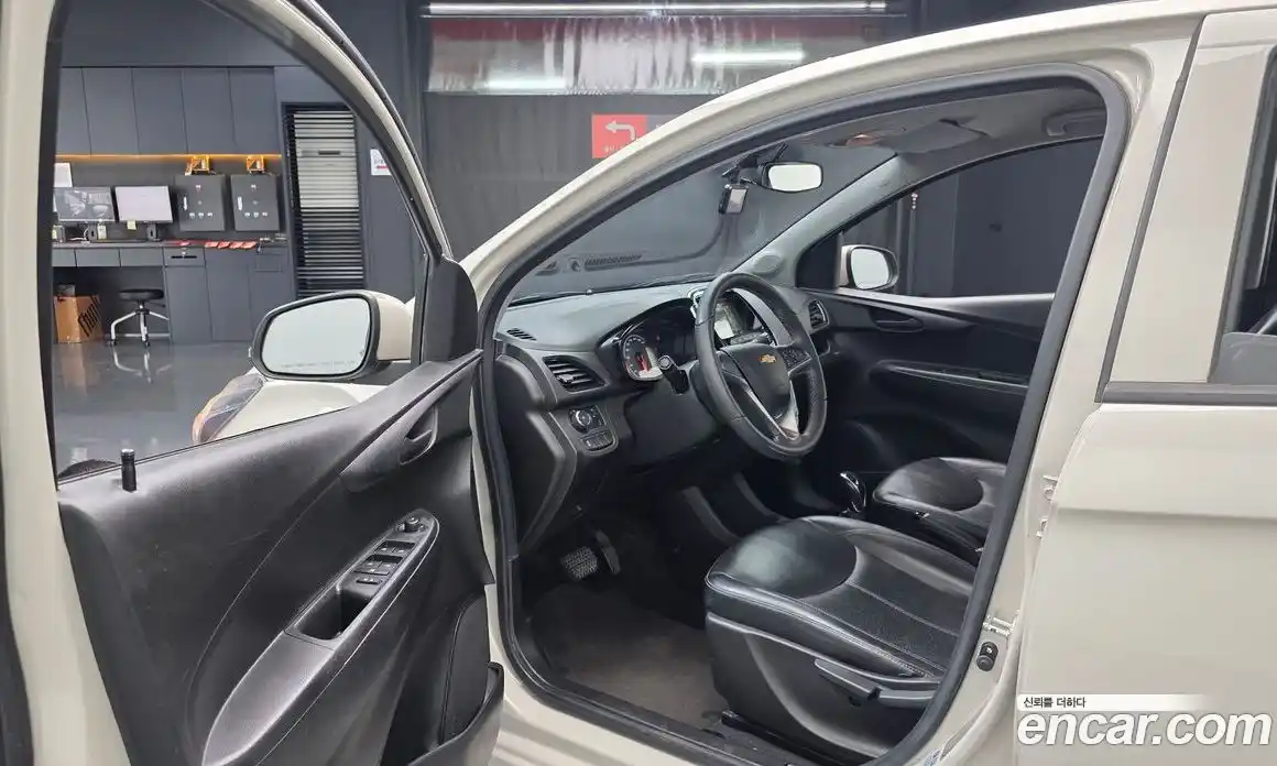 Chevrolet Spark 2016 1.0 гидро в Москве, фото 11