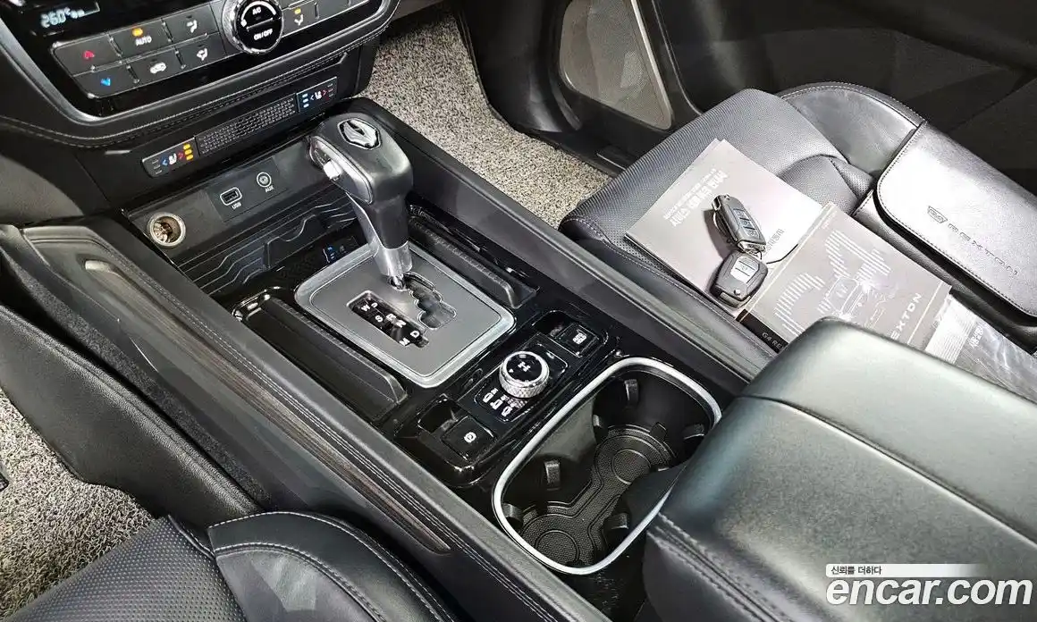 SsangYong Rexton 2018 2.2 Автомат в Москве № 1237792, фото 9