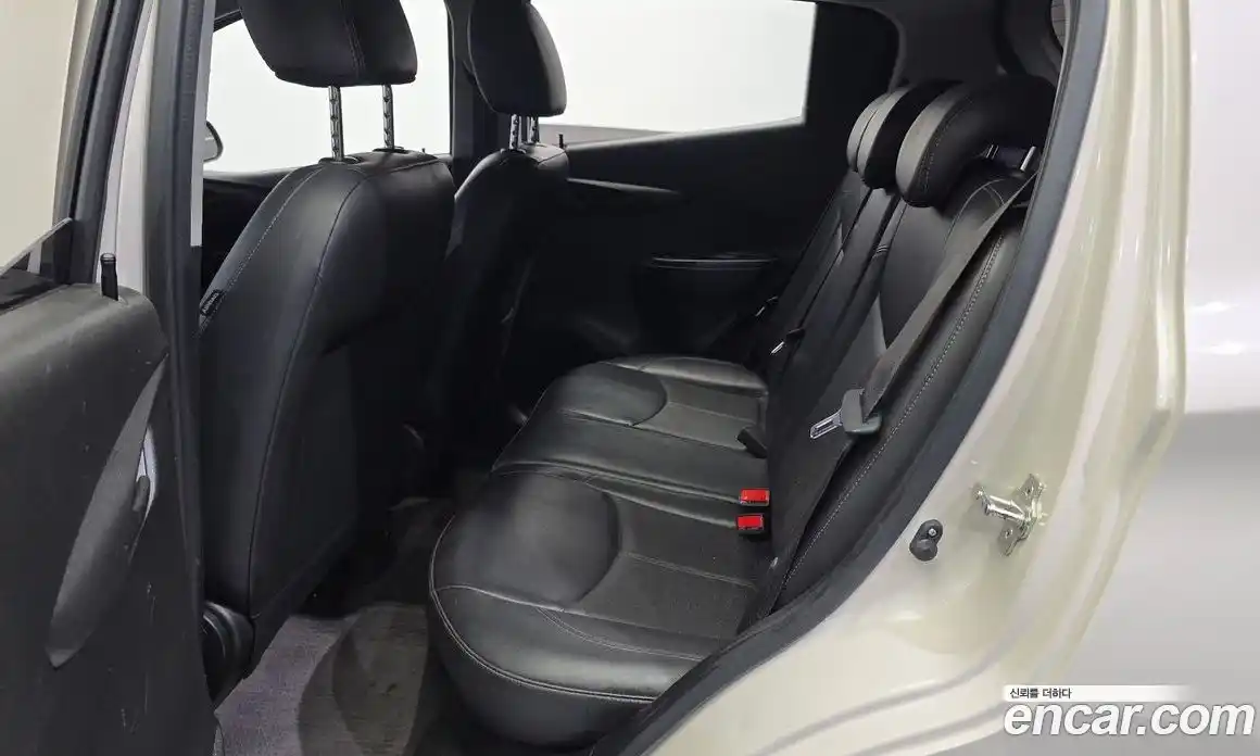 Chevrolet Spark 2016 1.0 гидро в Москве, фото 11