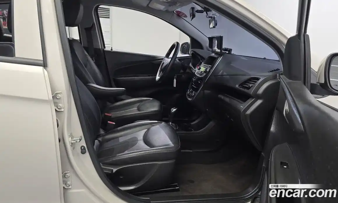 Chevrolet Spark 2016 1.0 гидро в Москве, фото 12