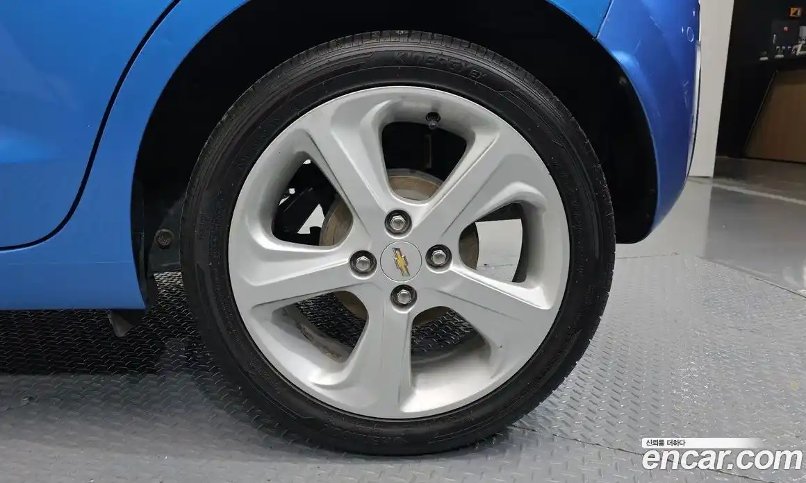 Chevrolet Spark 2016 1.0 Автомат в Москве № 1239776, фото 5