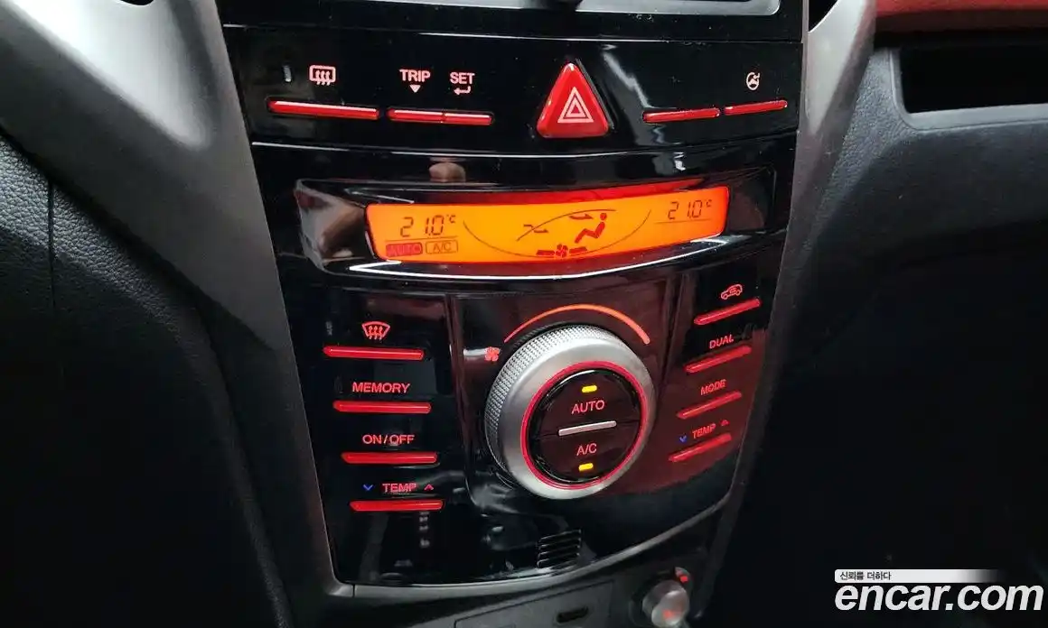 SsangYong TIBOLI 2015 1.6 Автомат в Москве № 1242127, фото 16