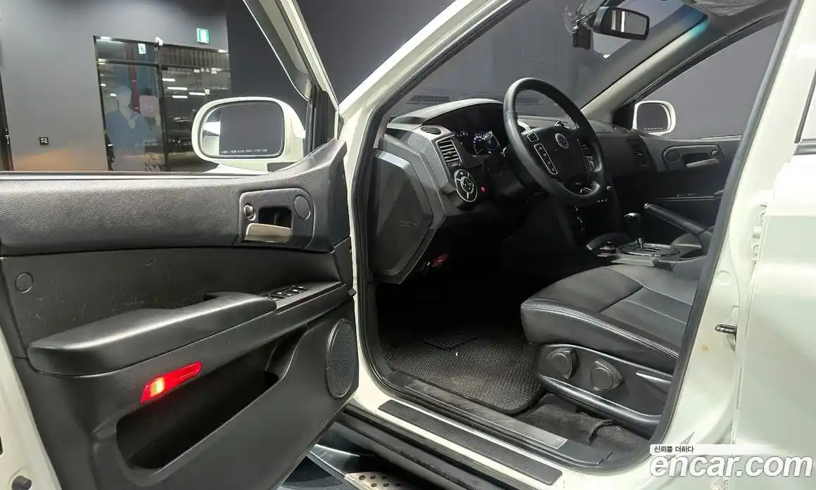 SsangYong Korando 2015 2.0 Автомат в Москве № 1242152, фото 11