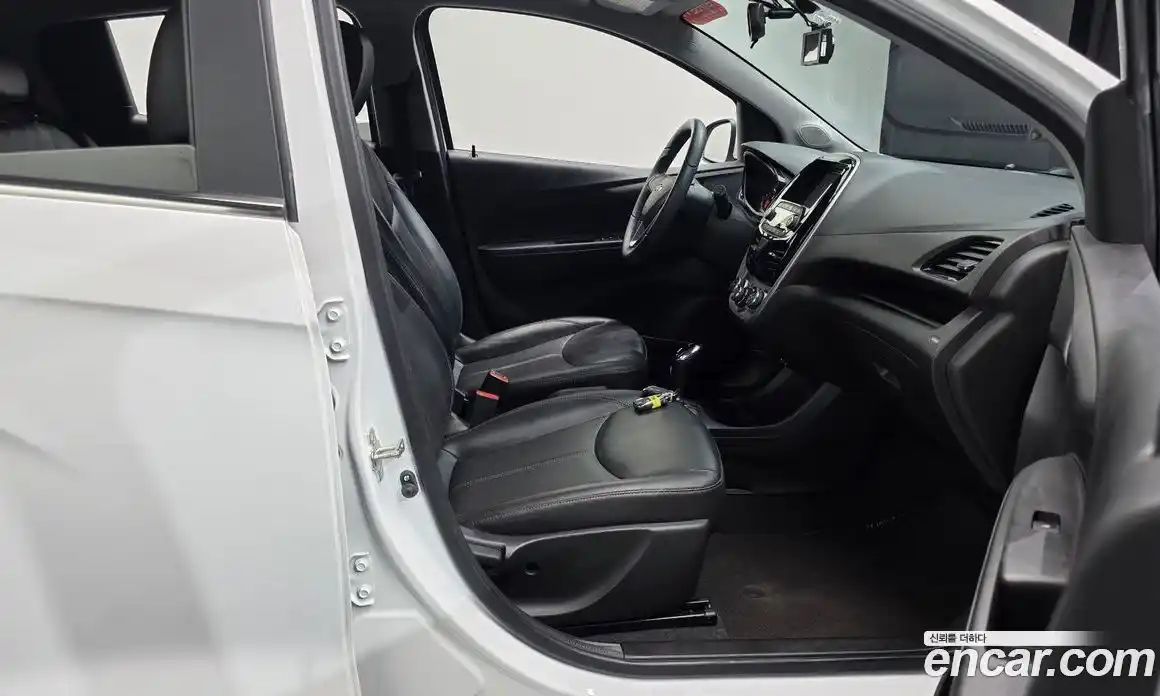 Chevrolet Spark 2016 1.0 Автомат в Москве № 1242267, фото 9