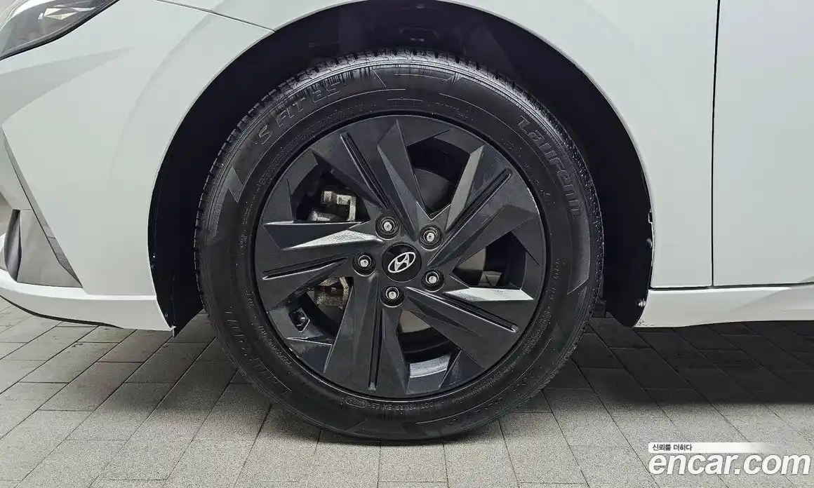 Hyundai Avante 2022 1.6 гидро в Москве № 112123, фото 5