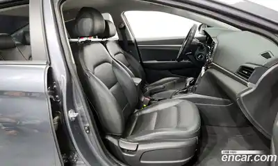 Hyundai Avante 2018 1.6 гидро в Москве № 112292, миниатюра 11