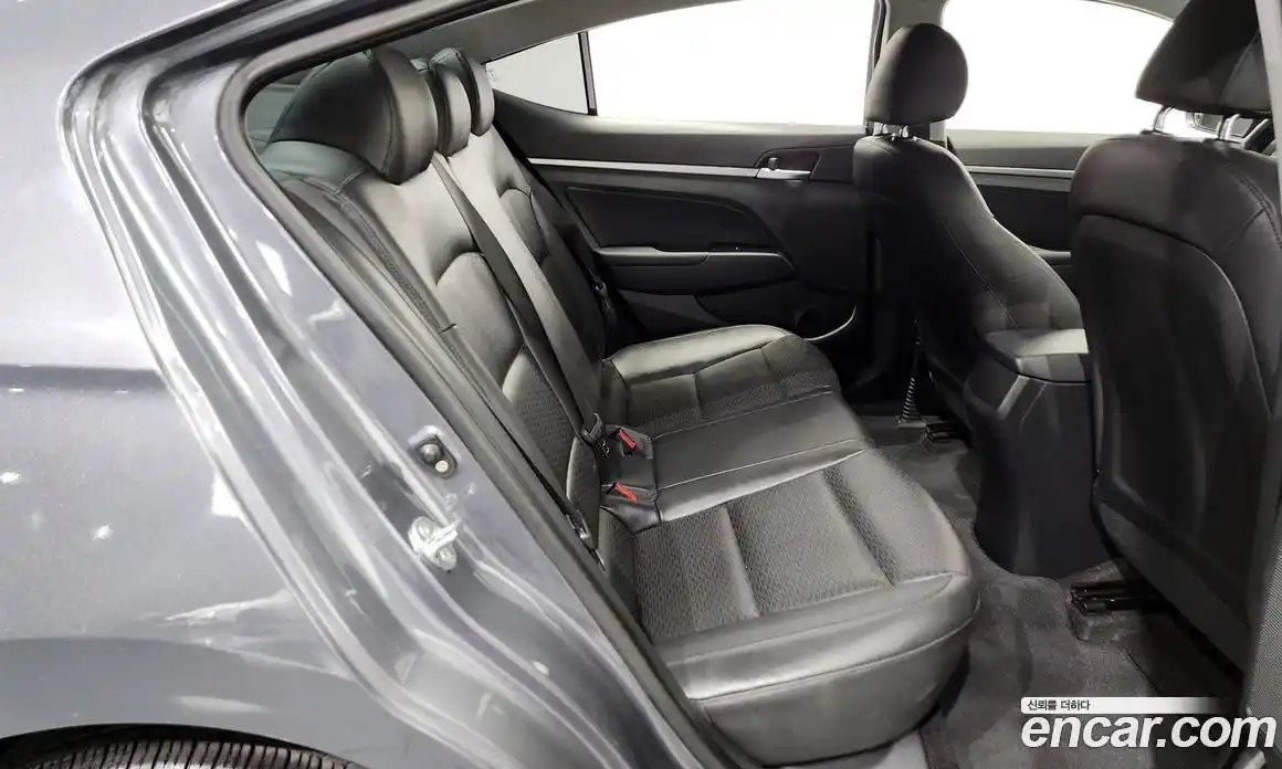 Hyundai Avante 2018 1.6 гидро в Москве № 112292, фото 12