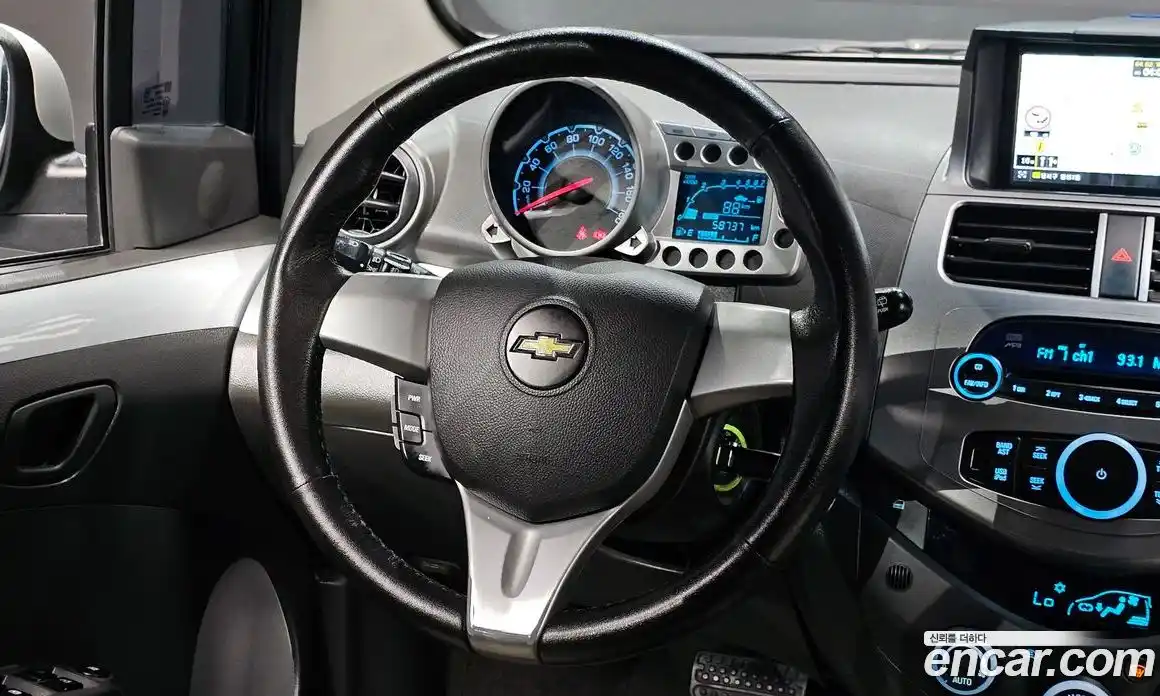 Chevrolet Spark 2012 1.0 гидро в Москве № 1233717, фото 12