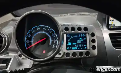 Chevrolet Spark 2012 1.0 гидро в Москве № 1233717, миниатюра 8