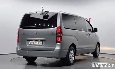 Hyundai Starex 3-Seater VAN Modern