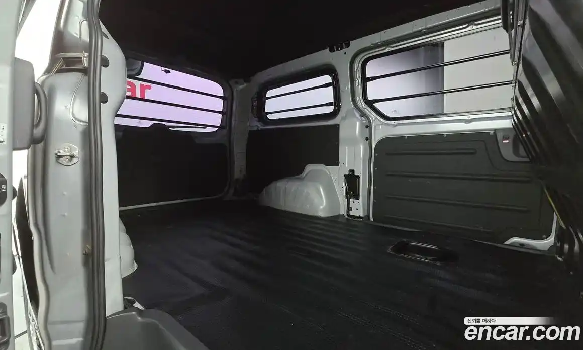 Hyundai Starex 2016 2.5 Автомат в Москве № 1244609, фото 11