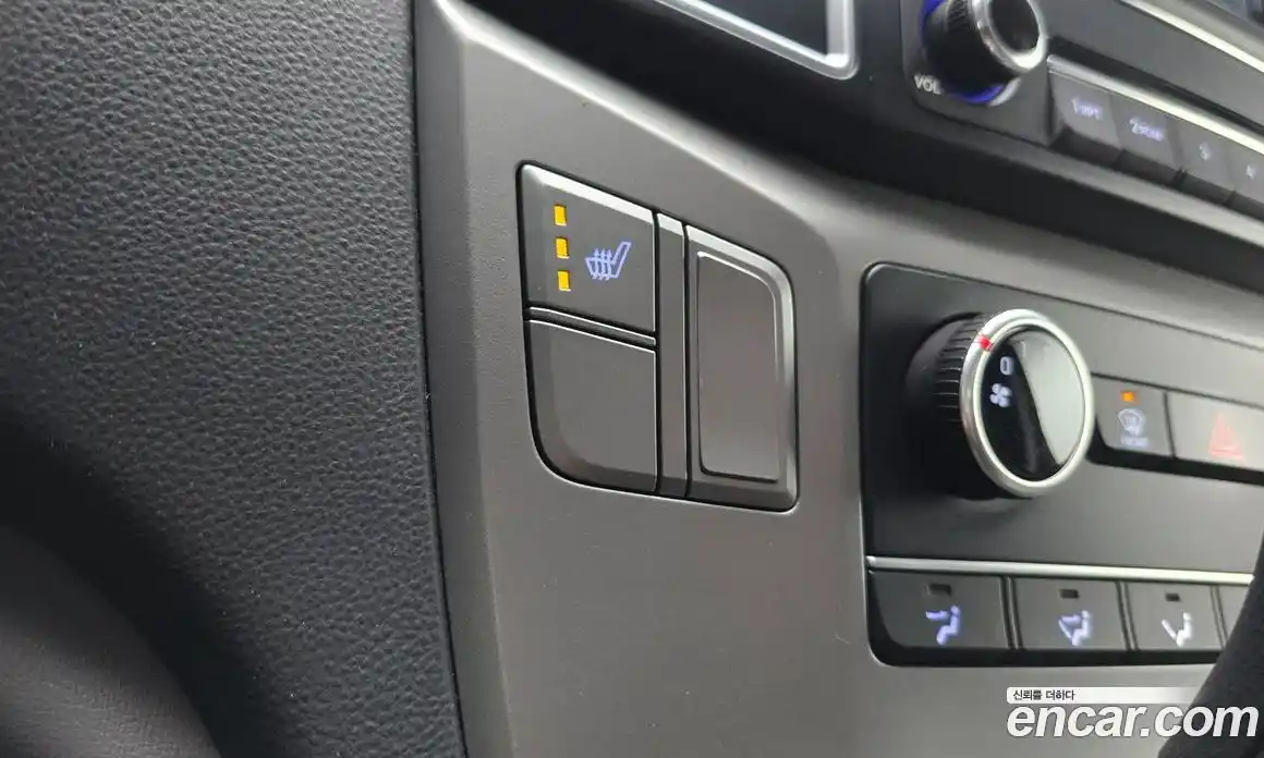 Hyundai Starex 2016 2.5 Автомат в Москве № 1244609, фото 17