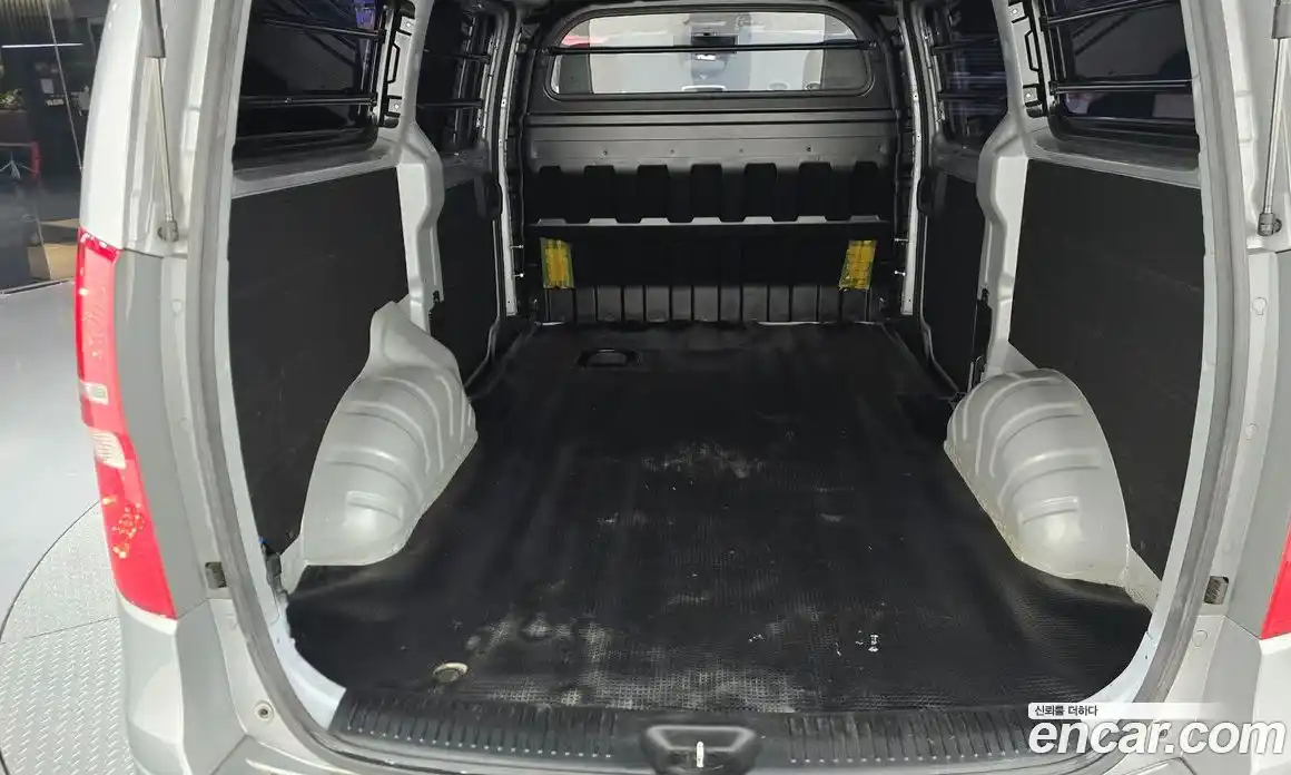 Hyundai Starex 2016 2.5 Автомат в Москве № 1244609, фото 19