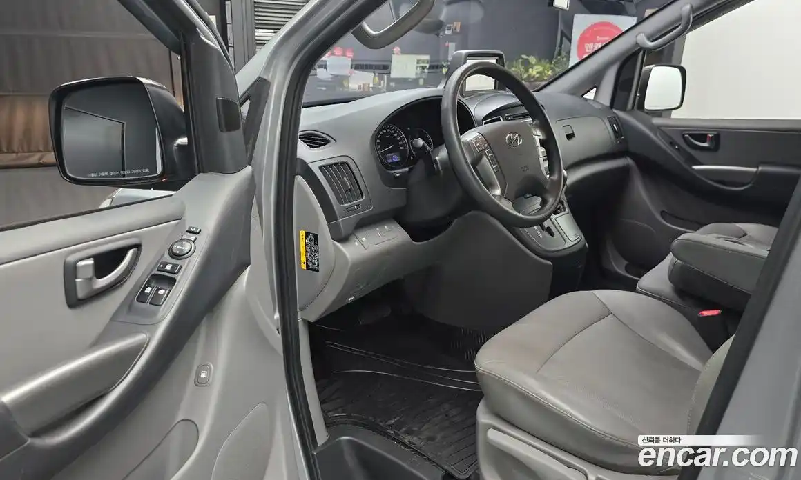 Hyundai Starex 2016 2.5 Автомат в Москве № 1244609, фото 10