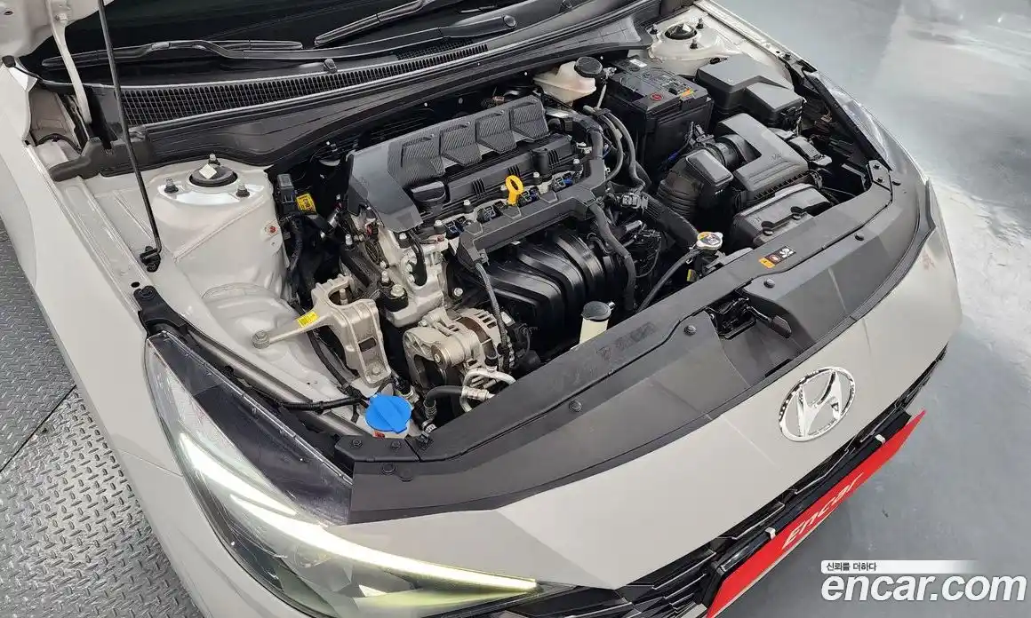 Hyundai Avante 2023 1.6 гидро в Москве № 1244646, фото 6