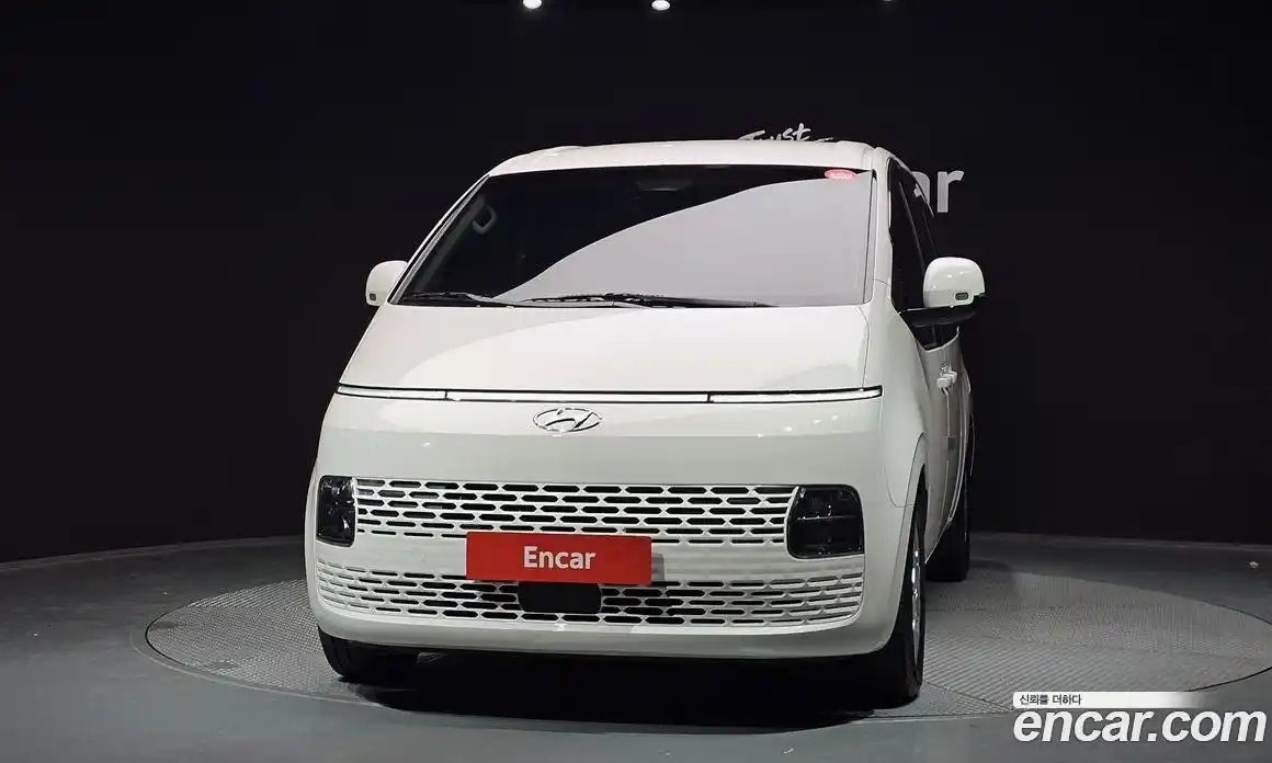 Hyundai Staria 2022 2.2 гидро в Москве № 1244664, фото 3