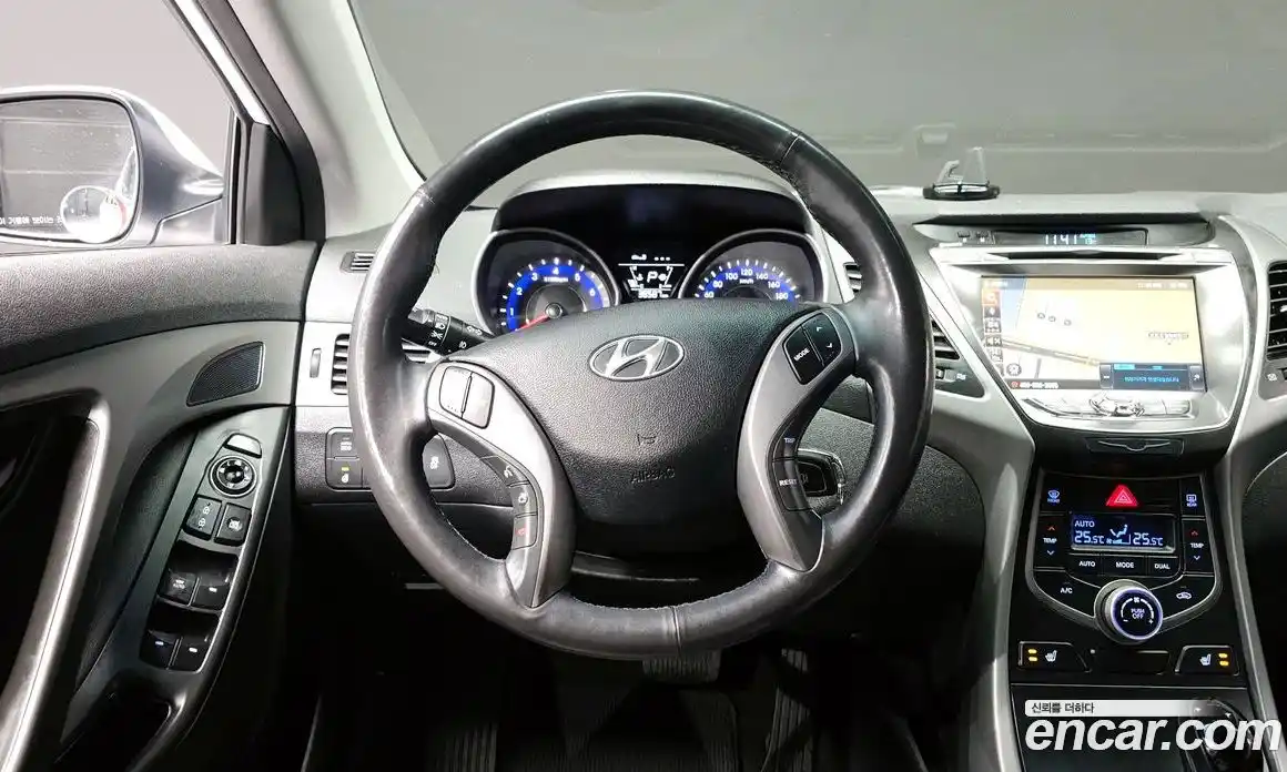 Hyundai Avante 2014 1.6 гидро в Москве № 1244742, фото 13