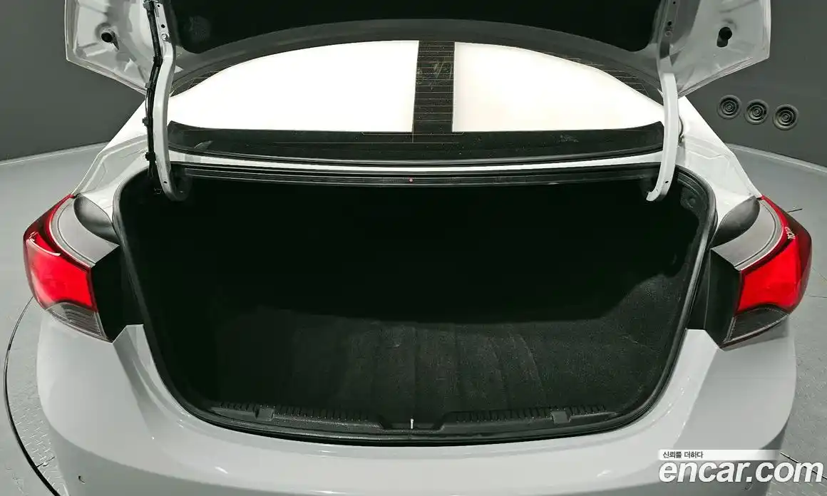 Hyundai Avante 2014 1.6 гидро в Москве № 1244742, фото 20
