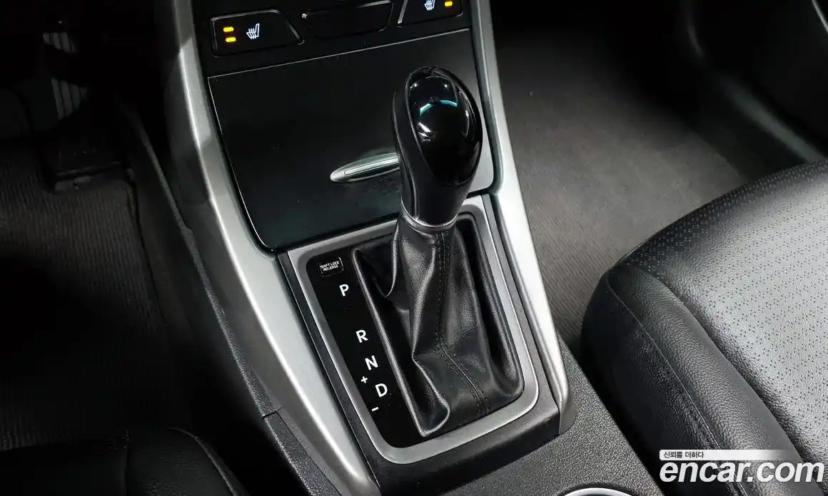 Hyundai Avante 2014 1.6 гидро в Москве № 1244742, фото 9