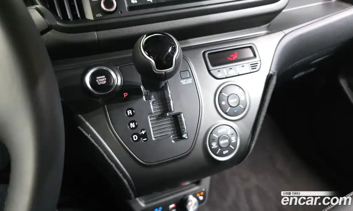 Kia Ray 2025 1.0 Автомат в Москве № 1244792, фото 8