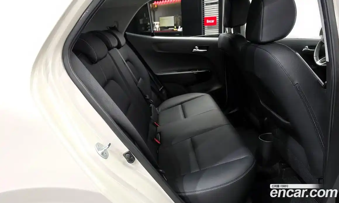 Kia Morning 2023 1.0 Автомат в Москве № 1244836, фото 12