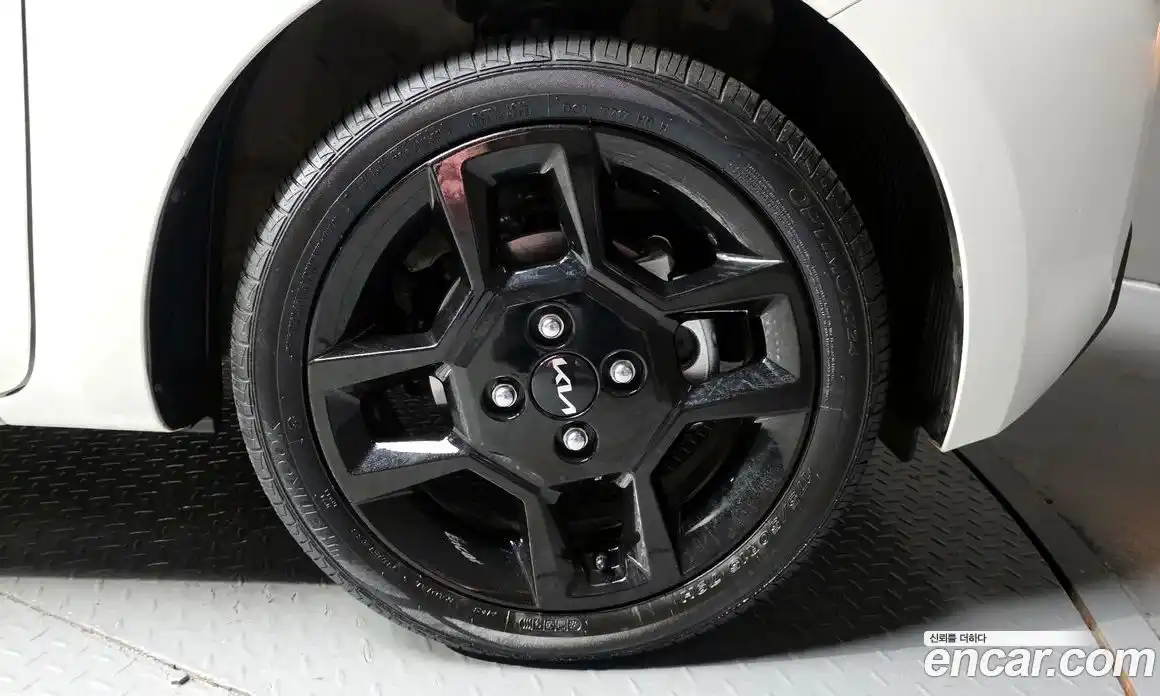 Kia Ray 2024 1.0 Автомат в Москве № 1244927, фото 5