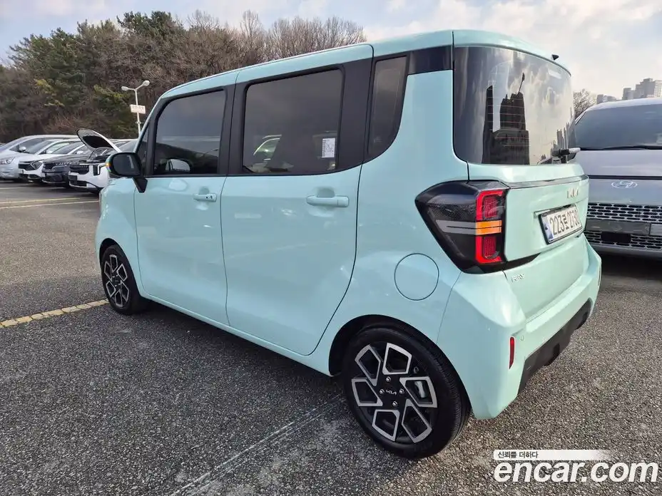 Kia Ray 2024 1.0 Автомат в Москве № 1244942, фото 4