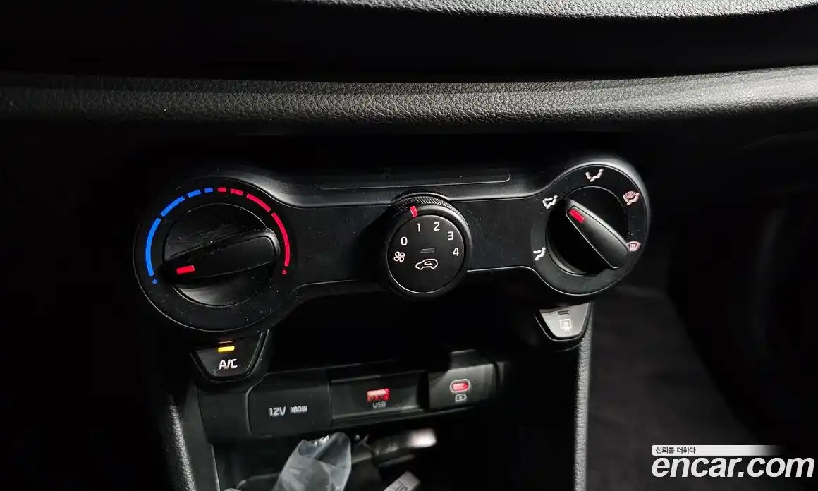 Kia Morning 2024 1.0 Автомат в Москве № 1244974, фото 15