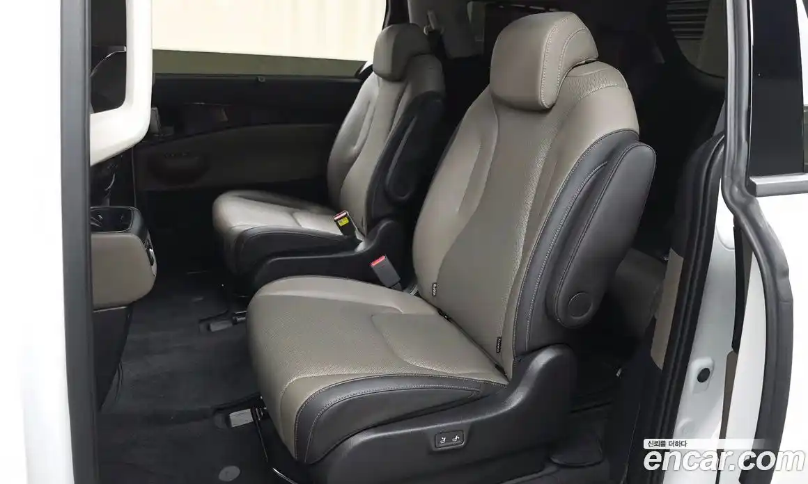 Kia Canival 2024 1.6 Автомат в Москве № 1244978, фото 11