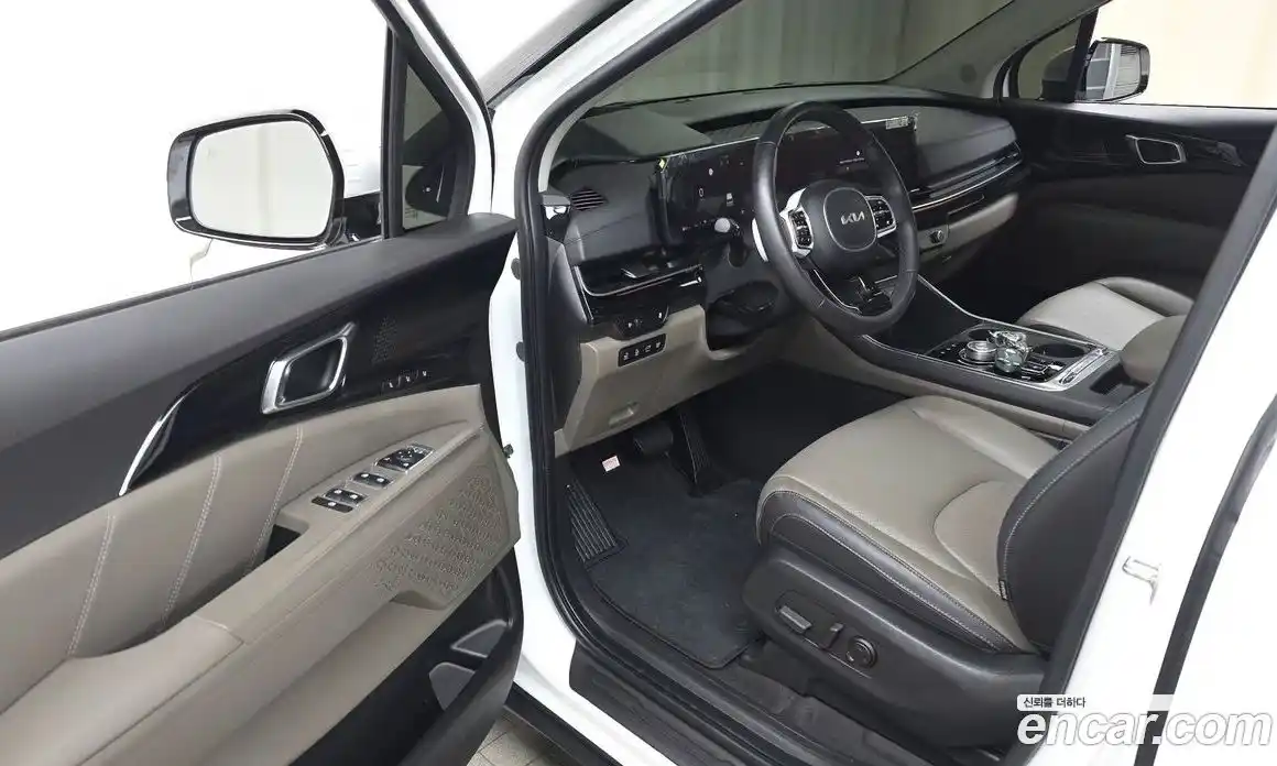 Kia Canival 2024 1.6 Автомат в Москве № 1244978, фото 10