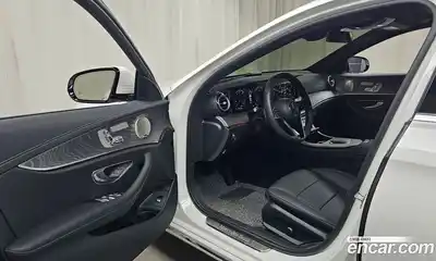 Mercedes-Benz E-Class 2022 2.0 гидро в Москве, миниатюра 10