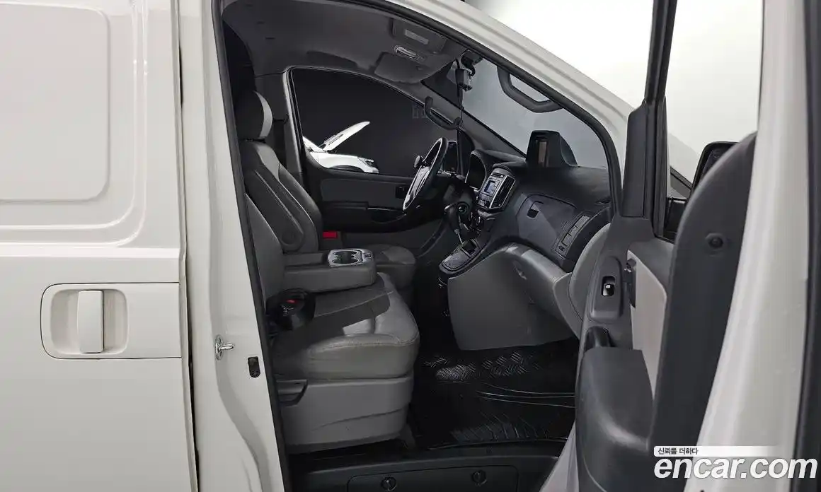 Hyundai Starex 2021 2.5 гидро в Москве № 126940, фото 12