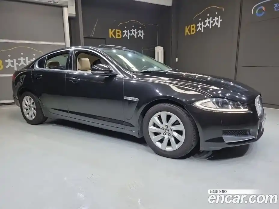 Jaguar XF 2013 2.2 гидро в Москве № 283956, фото 20