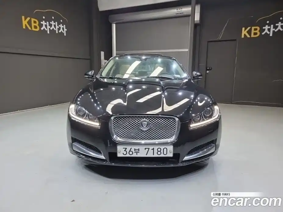 Jaguar XF 2013 2.2 гидро в Москве № 283956, фото 3