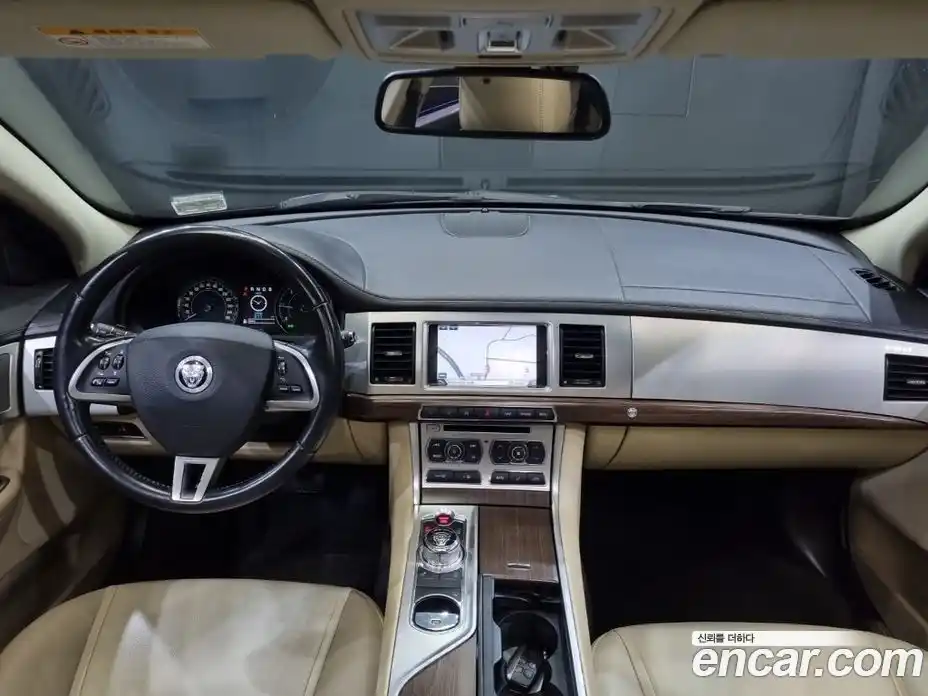 Jaguar XF 2013 2.2 гидро в Москве № 283956, фото 7