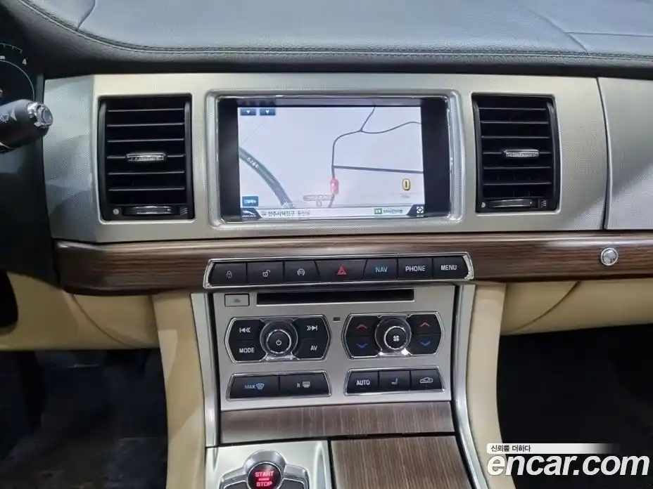 Jaguar XF 2013 2.2 гидро в Москве № 283956, фото 9