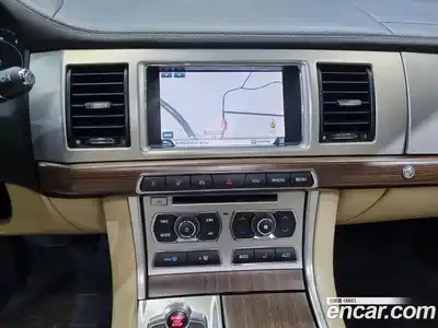 Jaguar XF 2013 2.2 гидро в Москве № 283956, миниатюра 9