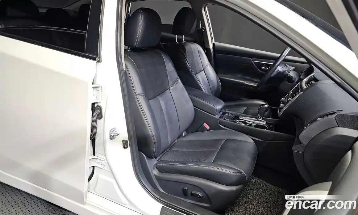 Nissan Altima 2017 2.5 гидро в Москве № 285052, фото 12
