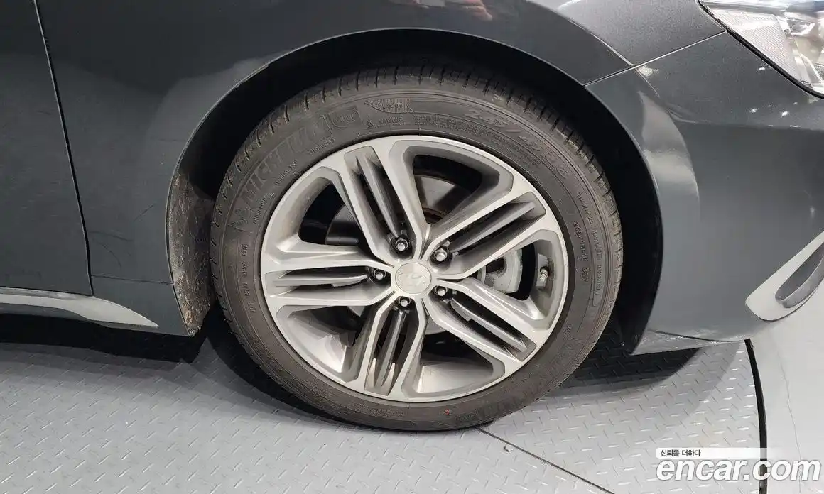Hyundai Grandeur 2018 3.0 гидро в Москве № 113997, фото 5