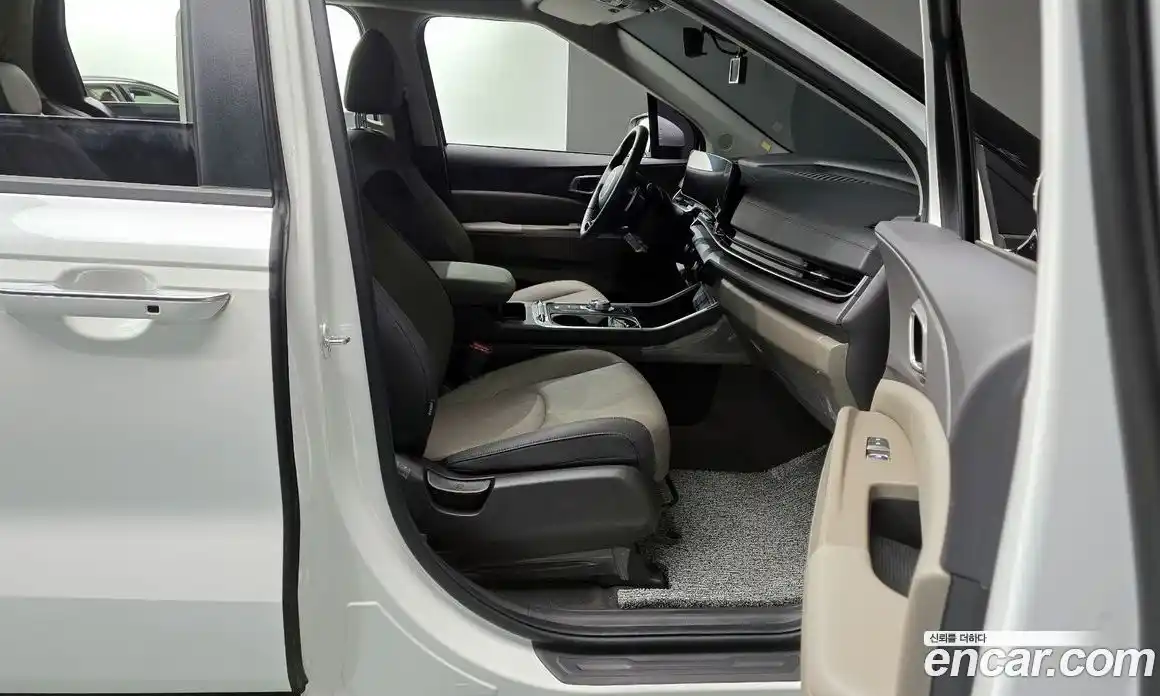 Kia Canival 2024 2.2 Автомат в Москве № 1244789, фото 11