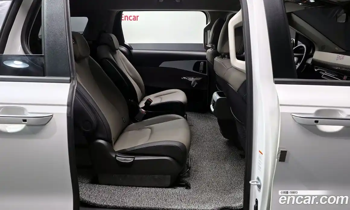 Kia Canival 2024 2.2 Автомат в Москве № 1244789, фото 12