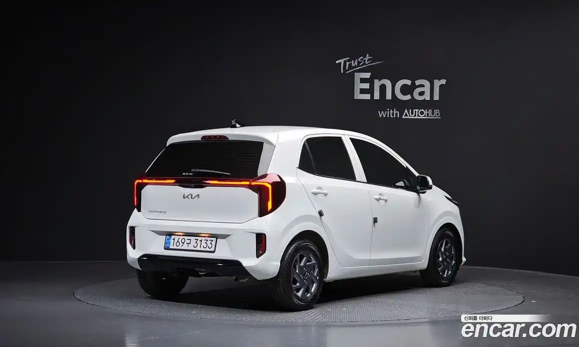 Kia Morning 2024 1.0 Автомат в Москве № 1244827, фото 2