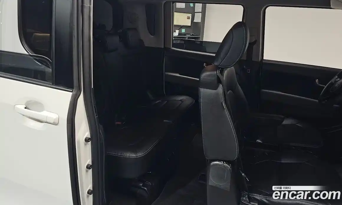 Kia Ray 2024 1.0 Автомат в Москве № 1245153, фото 11